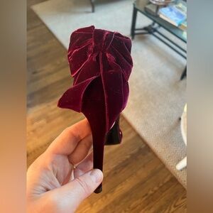 Stuart weitzman mybow Bordeaux velvet size 8.5